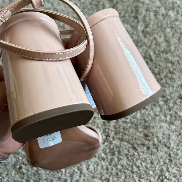 ASOS Hilton barely there block heeled sandals in beige SZ 9 - Picture 7 of 9